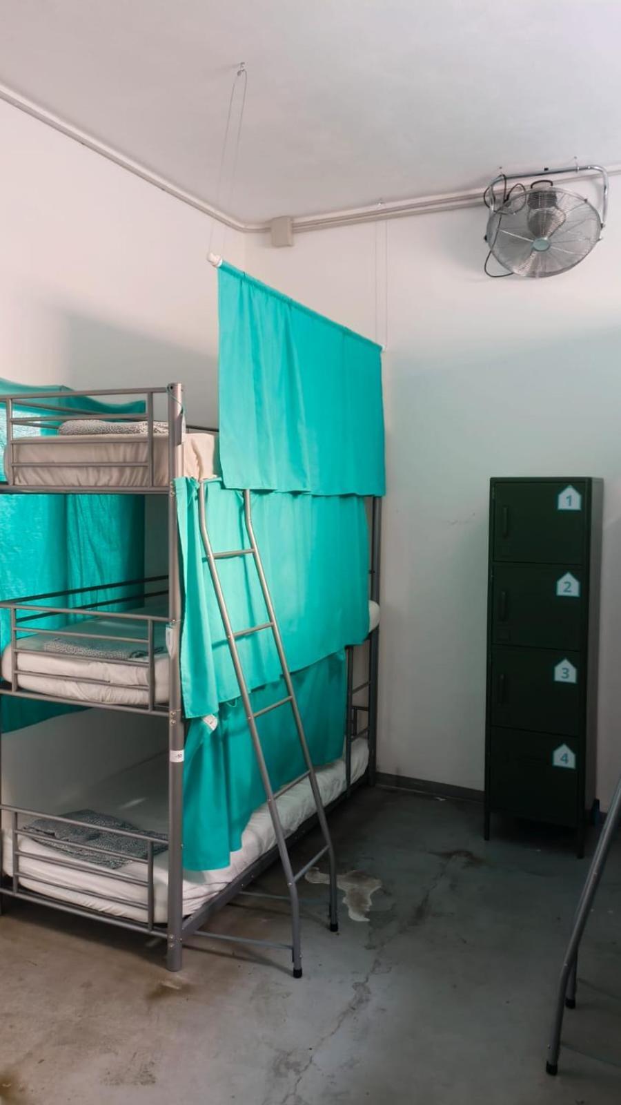 Hostel Medano Nest *
